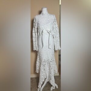 Banjul Elegant White Lace Dress